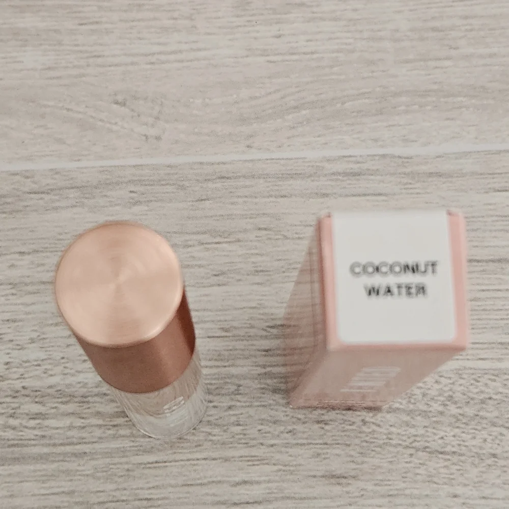 Live Tinted Softgloss Juicy Lip Gloss Coconut Water NEW